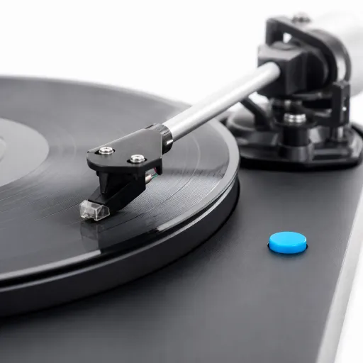 Test FYDEE Platine Vinyle Bluetooth : une platine d’entrée de gamme qui fait le job pour débuter