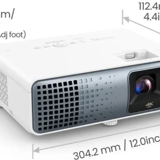 Test BenQ TK710 : un vidéoprojecteur laser 4K pensé pour le jeu, mais pas que