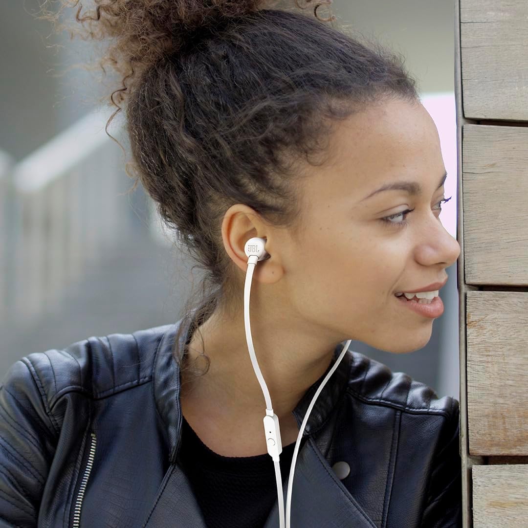 T110 – Ecouteurs intra-auriculaires filaires – Son Pure Bass de JBL et bouton de contrôle – Connectivité : câble Jack 3,5 mm – Couleur : Noir Noir taille unique
