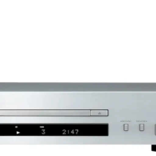 Test Yamaha CD-S303 : un lecteur CD sérieux pour (re)prendre le temps d’écouter ses disques