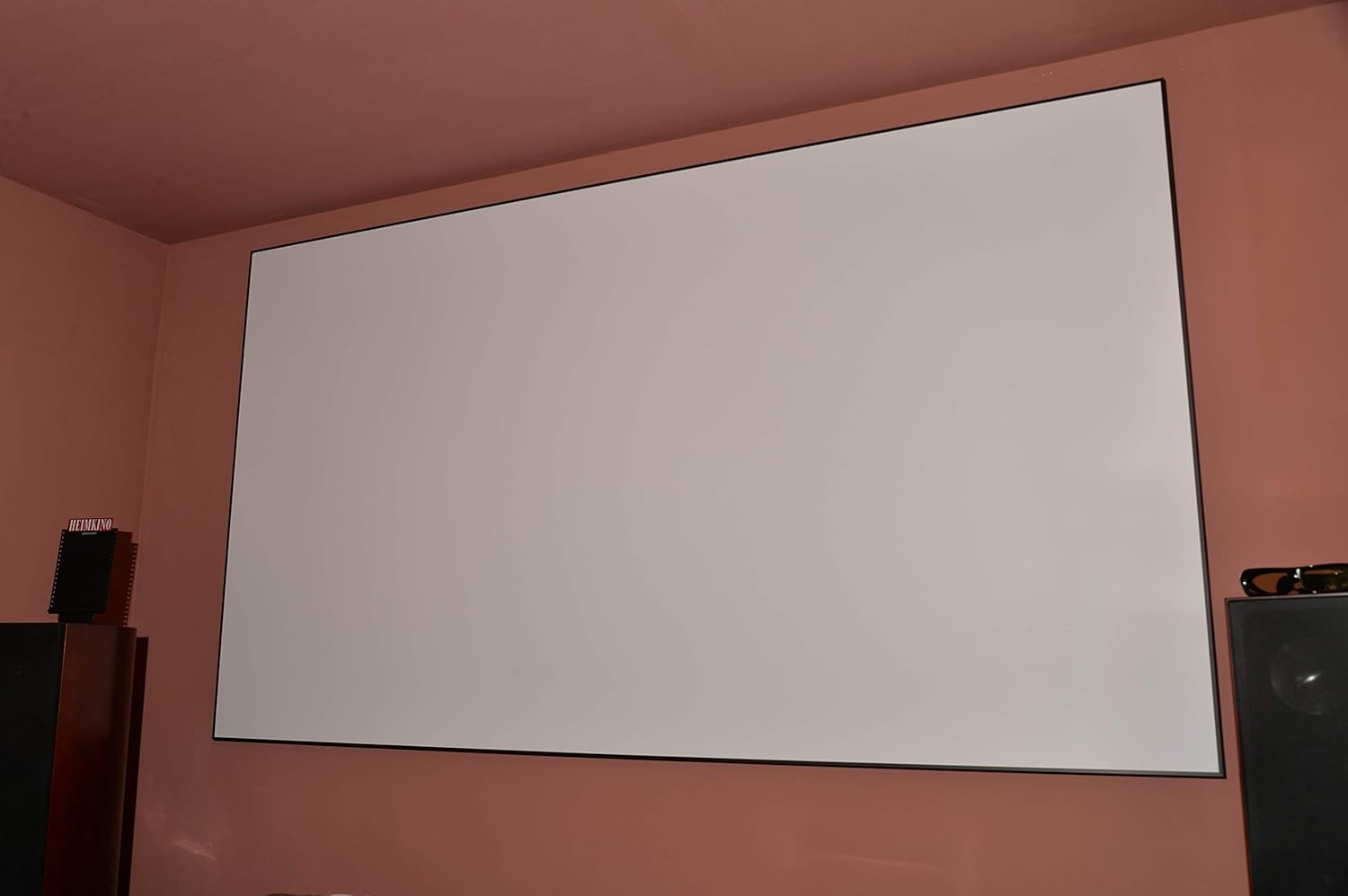 Écran de projection ultra fin sans cadre - Blanc - Toile HiViWhite Cinema 1,0 - Gain 1,0 - 8K/4K/3D - Sans bordure 16:9 Bild:235x132cm 106"