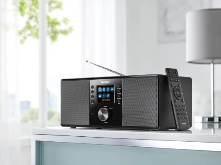 Karcher Dab 7000i - Radio Internet stéréo (Dab+ / FM, Wi-FI et Bluetooth, écran Couleur, USB, entrée AUX, 14 Watts, réveil, Prise Casque, Radio numérique avec télécommande, Noir)