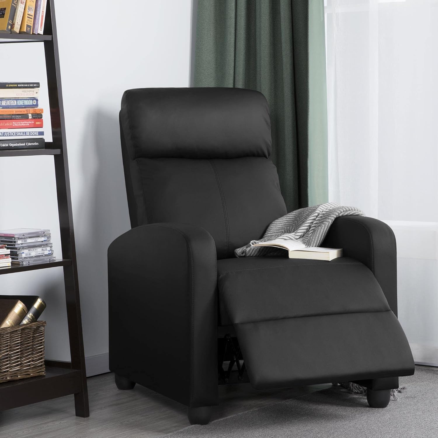 Fauteuil de Relaxation en 3 Positions avec Repose-Pieds Noir - Similicuir, Charge 120kg, Accoudoirs courbés, Patins antidérapants pour Salon Chambre Bureau Lecture Home Cinéma Noir Simili cuir